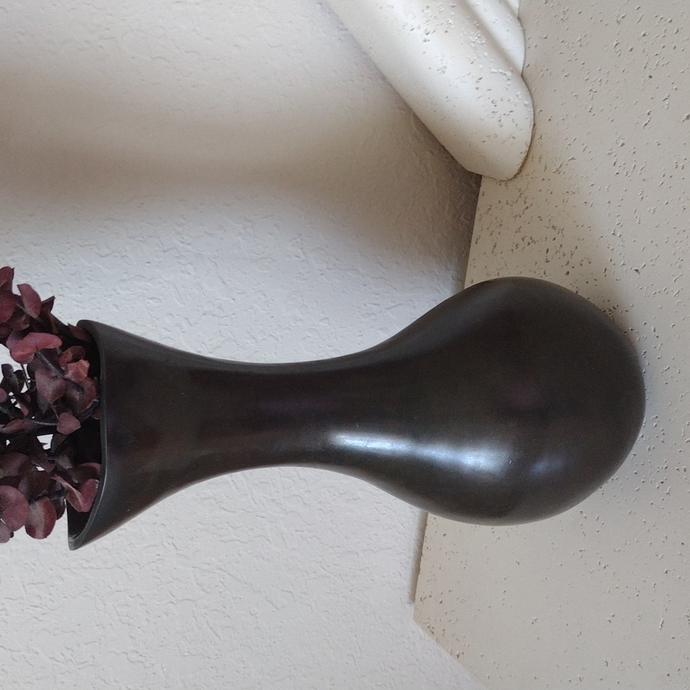 Vase - Picture 5 of 16